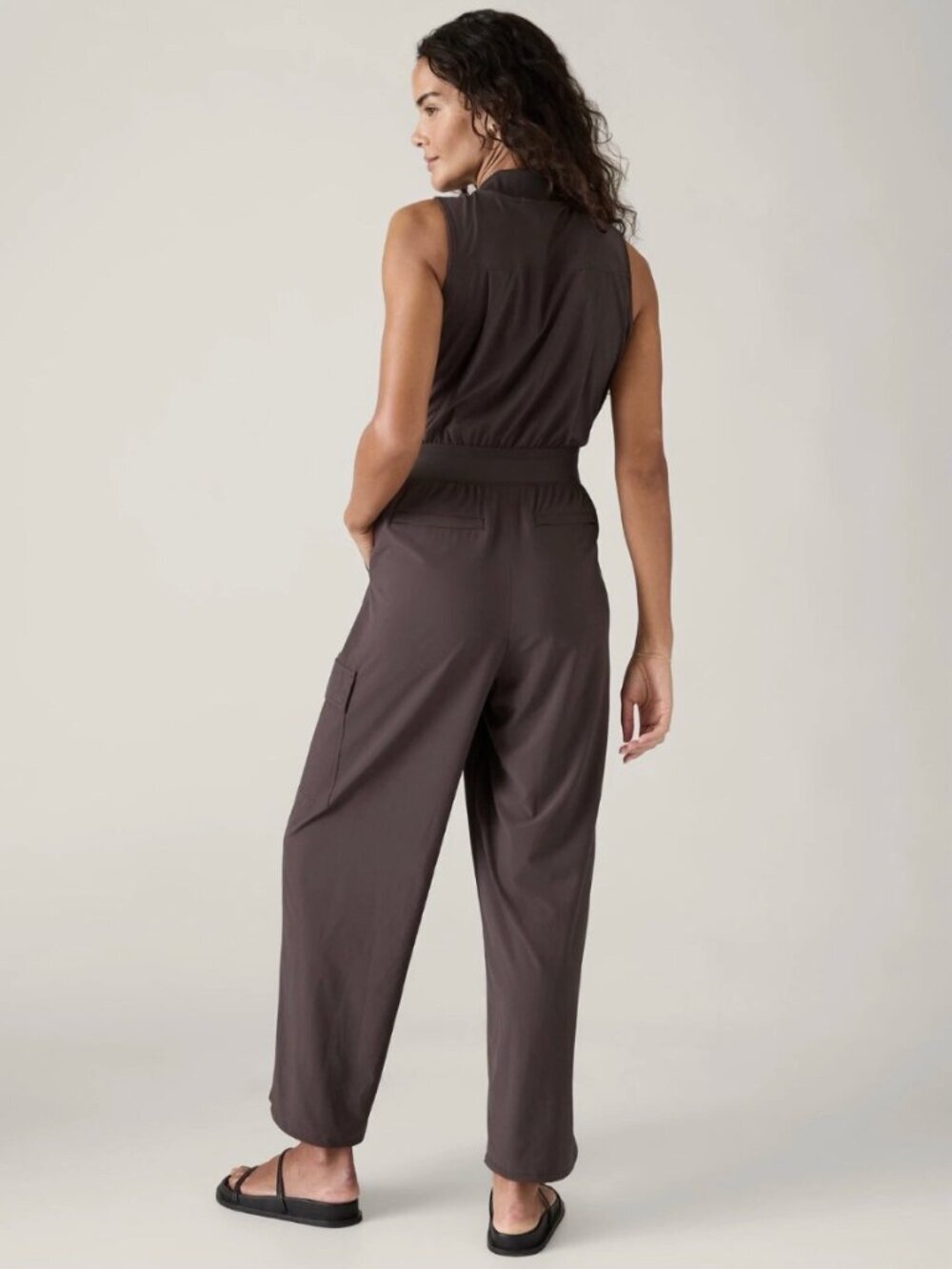 Athleta Brooklyn Sleeveless Front Zip Cargo Pant Utility Jumpsuit Romper Brown 8 - Picture 4 of 15